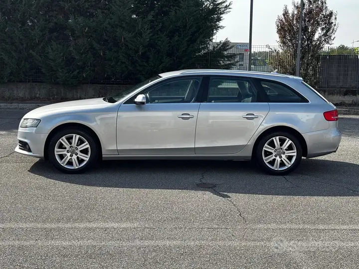 Audi A4 Avant 2011 photo 4