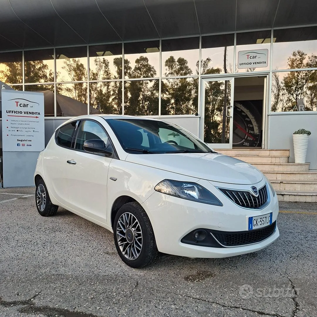 Lancia Ypsilon 2022 photo 2
