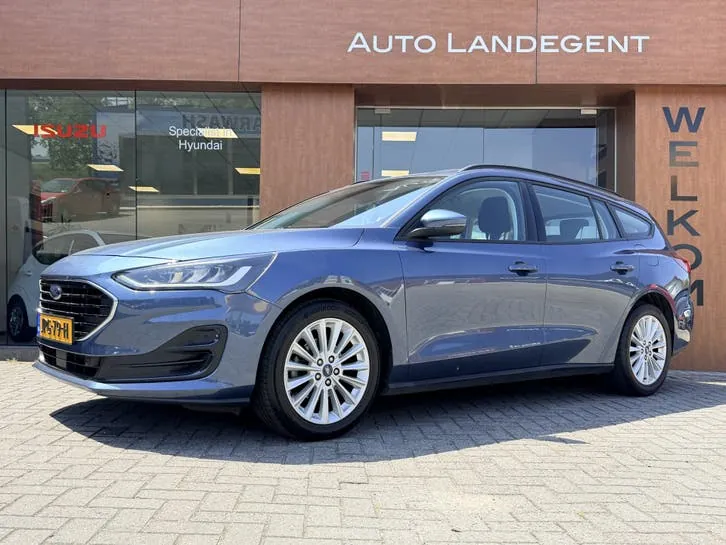 Ford Focus 2022 photo 2