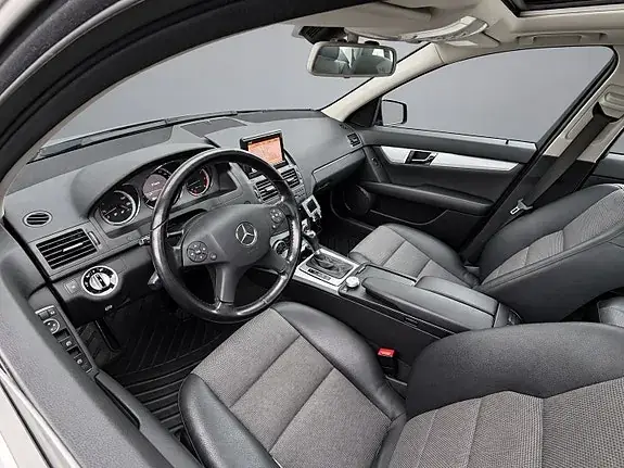 Mercedes-Benz C200 2011 photo 5