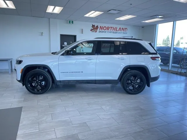 Jeep Grand Cherokee 2026 photo 2