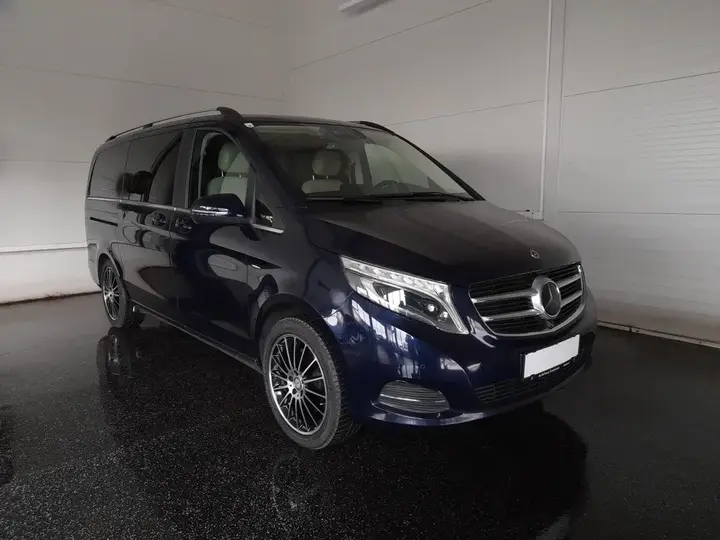 Mercedes-Benz V-Class 2017 photo 2