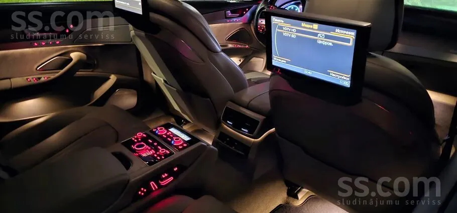 Audi A8 2015 photo 3