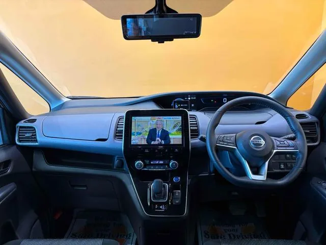 Nissan Serena 2022 photo 2