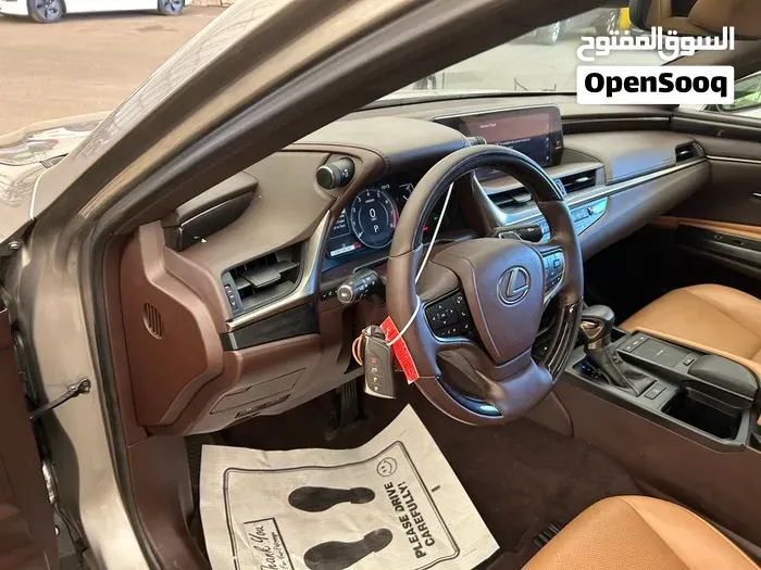 Lexus Es 350 2021 photo 3