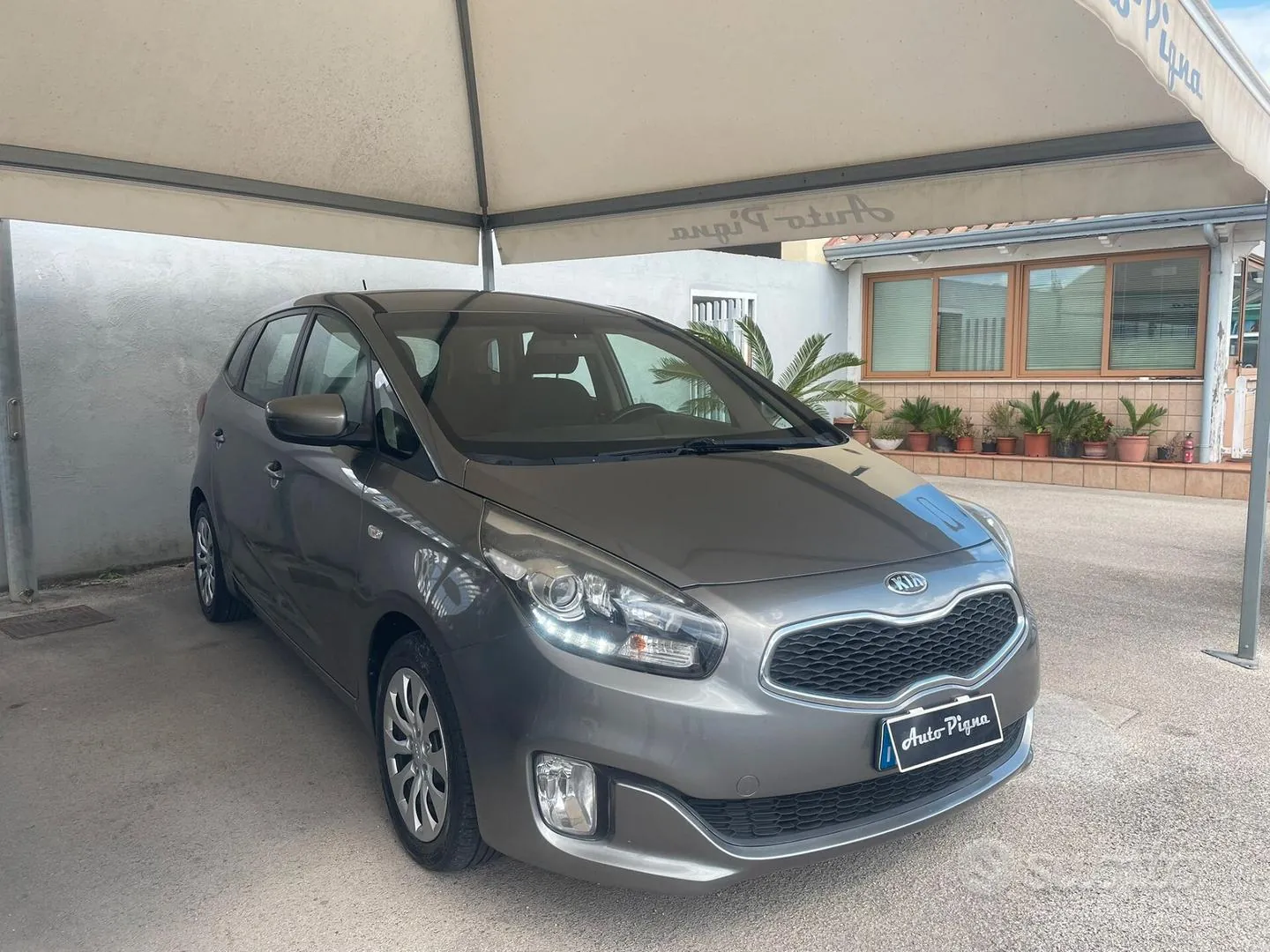 Kia Carens 2014 photo 3