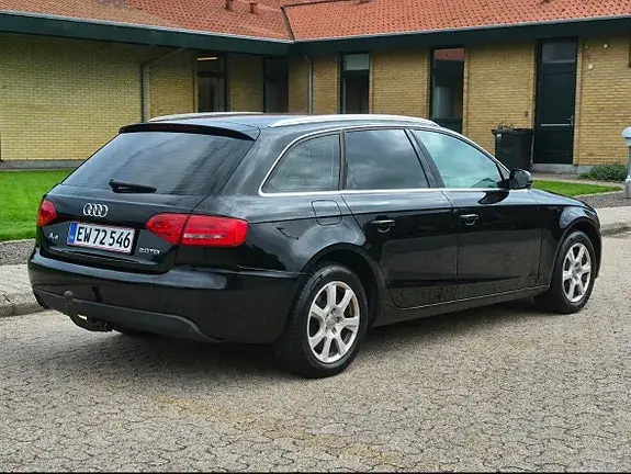 Audi A4 2009 photo 4