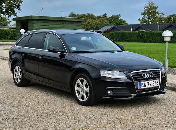 Audi A4 2009 photo 2