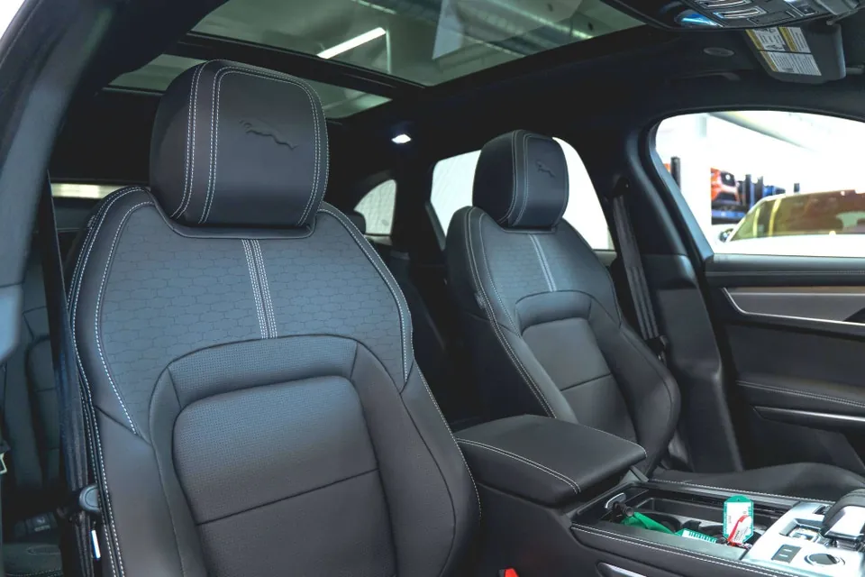 Jaguar F-Pace 2026 photo 3