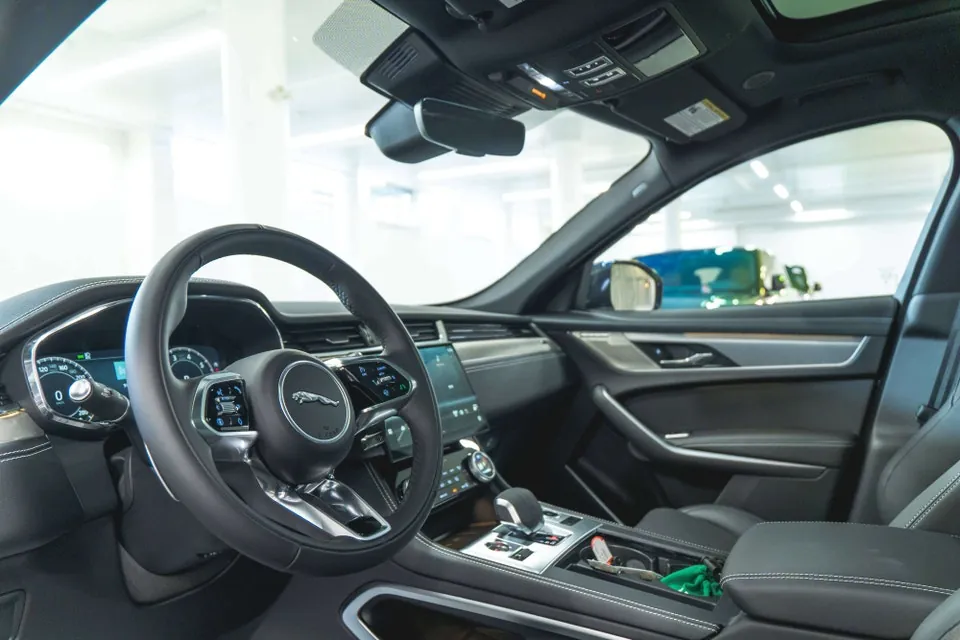 Jaguar F-Pace 2026 photo 2