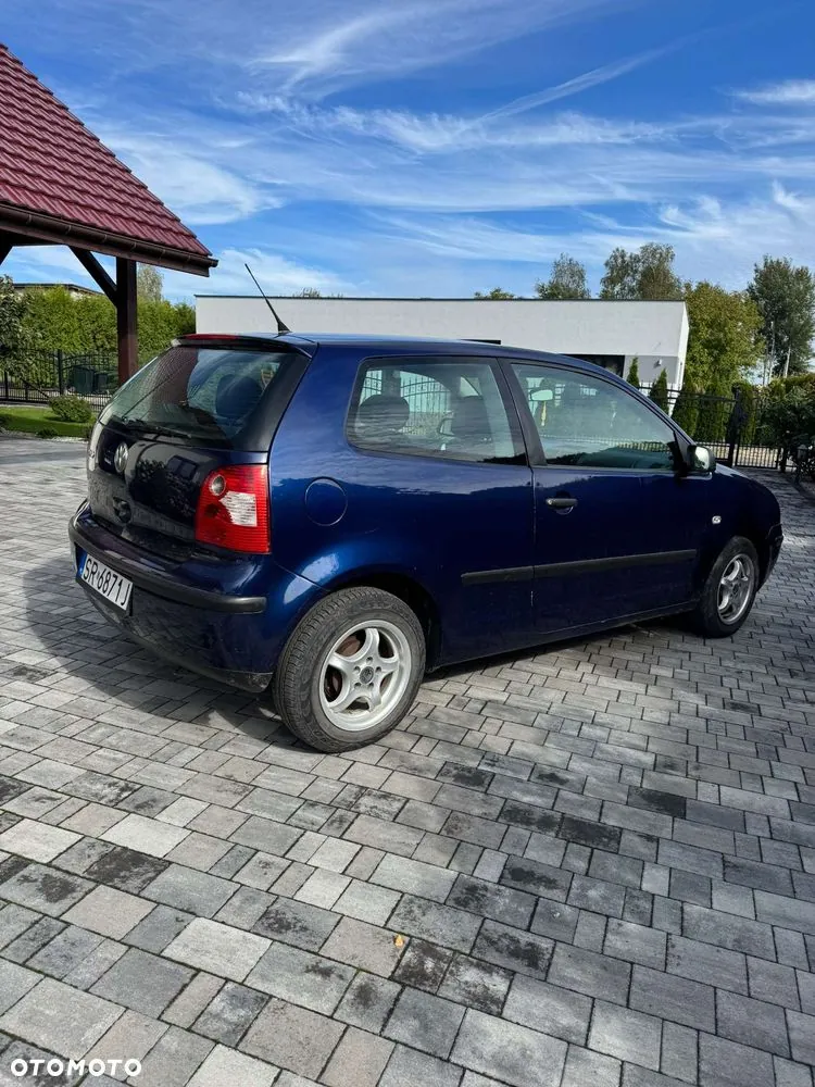 Volkswagen Polo 2002 photo 2
