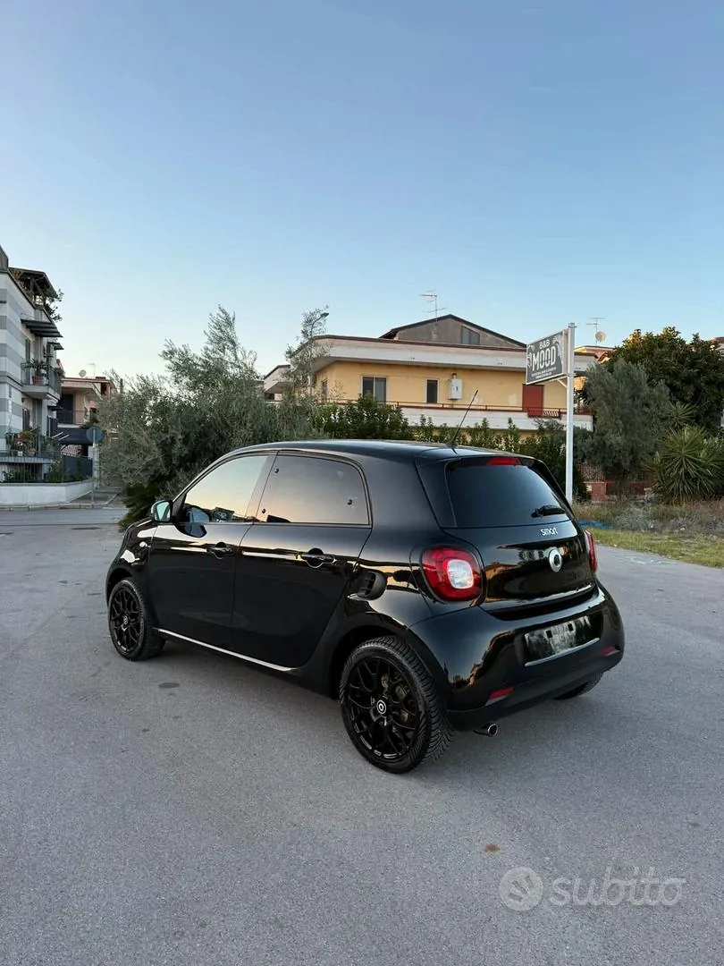 Smart Forfour 2019 photo 5
