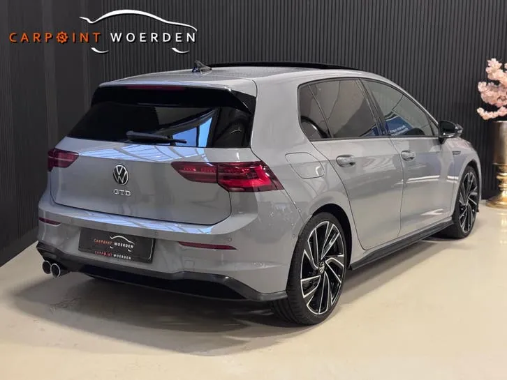Volkswagen Golf 2022 photo 2