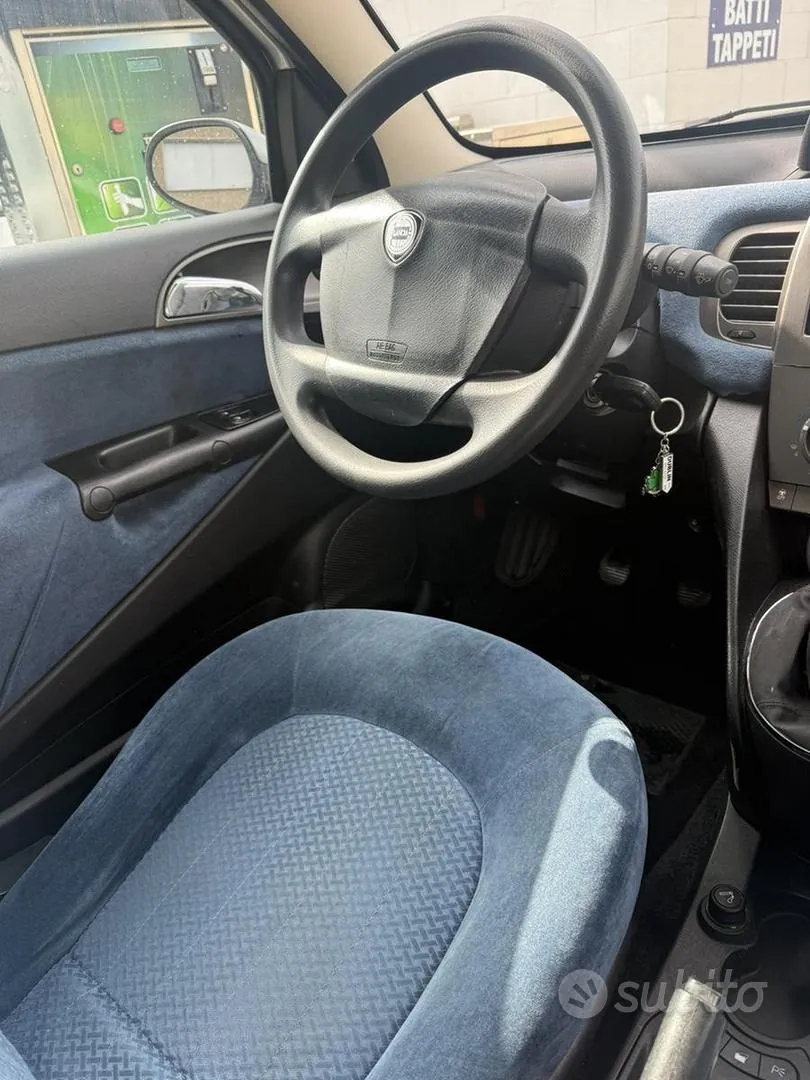 Lancia Ypsilon 2004 photo 5
