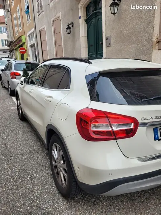 Mercedes-Benz B-Class 2016 photo 3