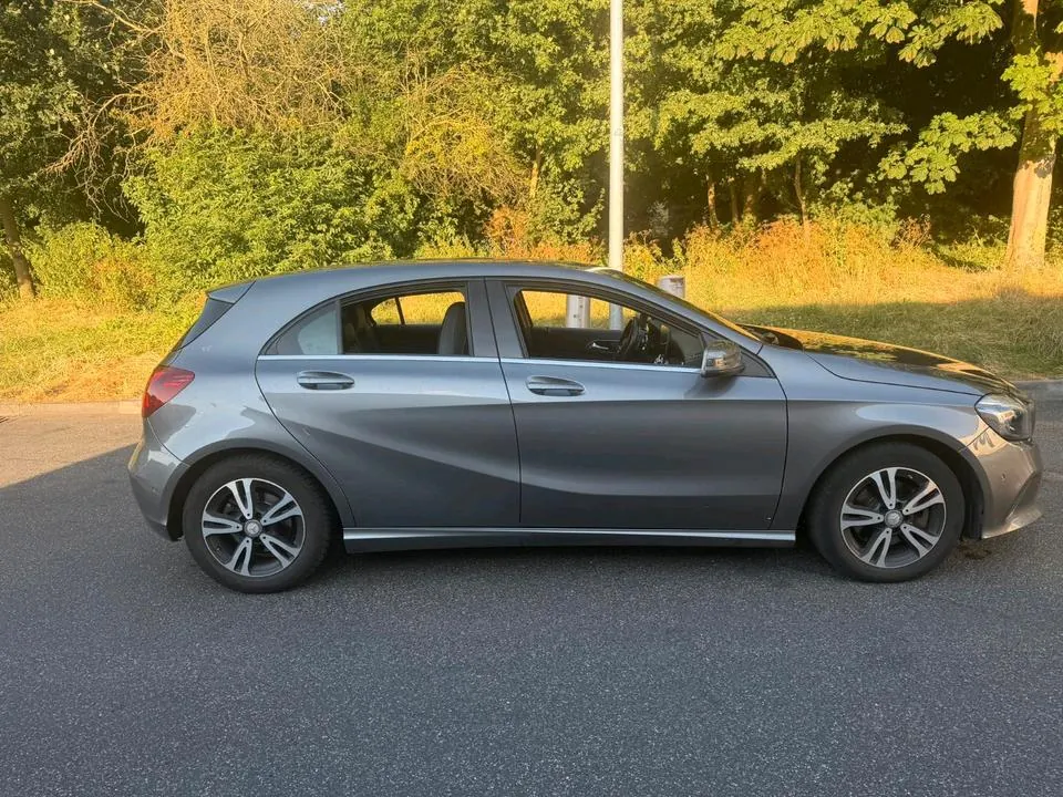 Mercedes-Benz A Klasse 180
