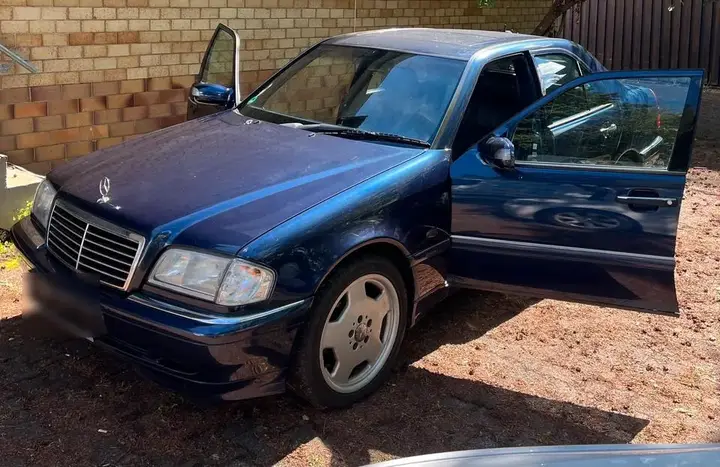 Mercedes-Benz C 240
