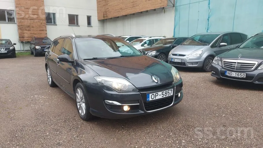 Renault Laguna 2011 photo 3