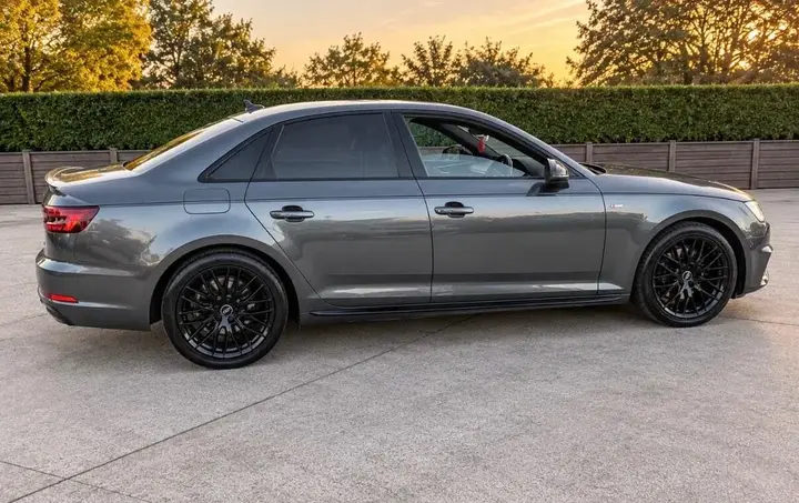 Audi A4 2017 photo 4
