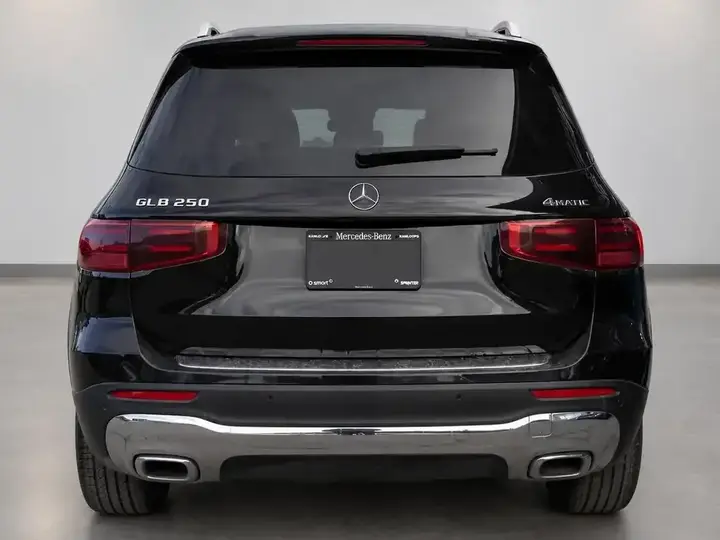 Mercedes-Benz Glb 2024 photo 3