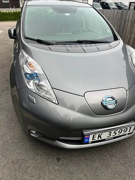 Nissan Leaf 2017 photo 2