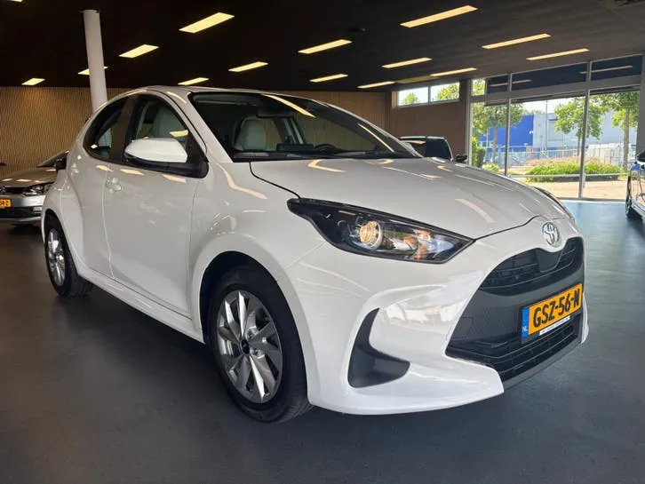Toyota Yaris 2025 photo 3