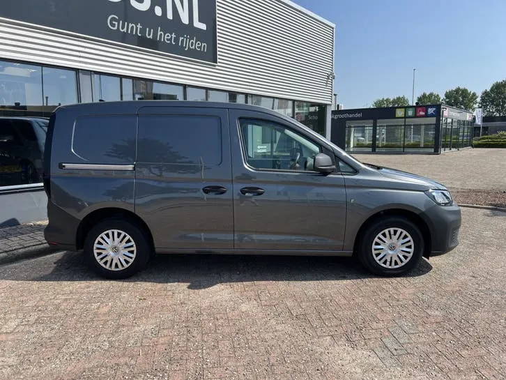 Volkswagen Caddy 2023 photo 2