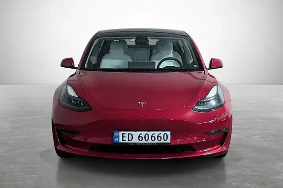 Tesla Model 3 2022 photo 2