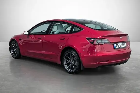 Tesla Model 3 2022 photo 4