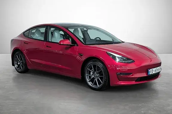 Tesla Model 3 2022 photo 3