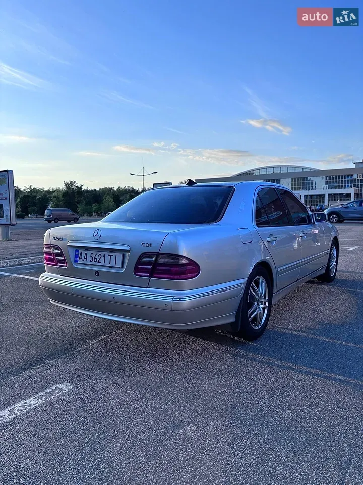 Mercedes-Benz E-Class 2000 photo 5