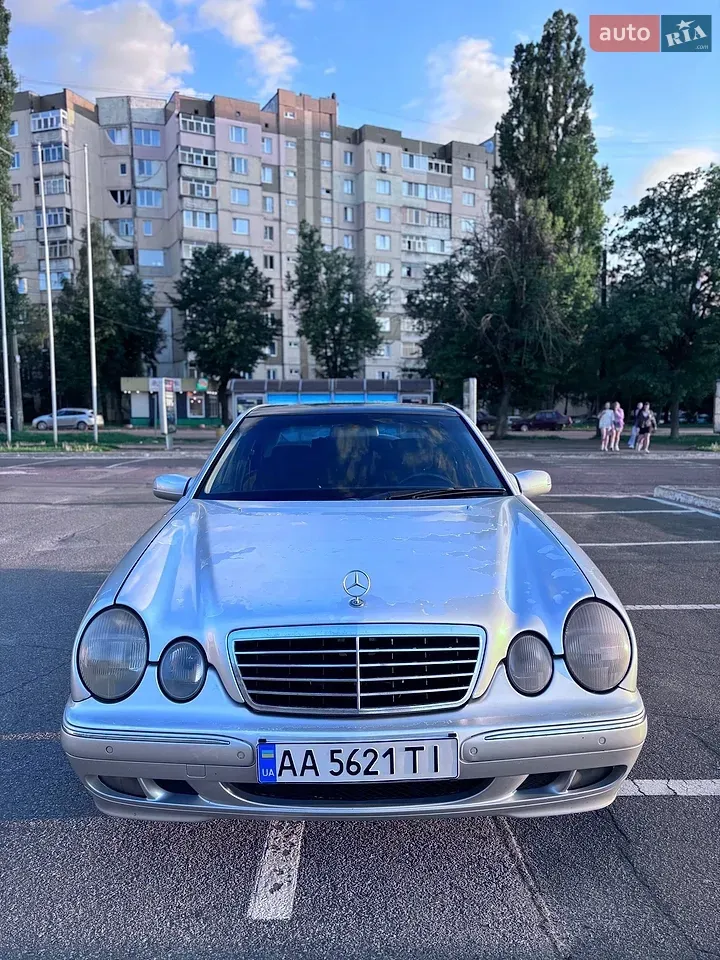 Mercedes-Benz E-Class 2000 photo 2