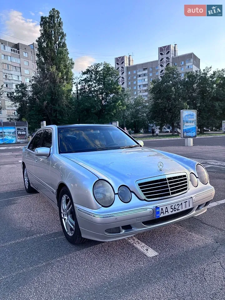 Mercedes-Benz E-Class 2000 photo 3