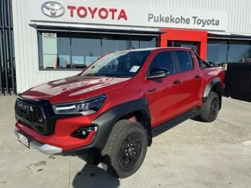 Toyota Hilux 2025 photo 2