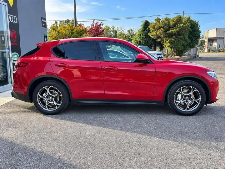 Alfa Romeo Stelvio 2022 photo 4
