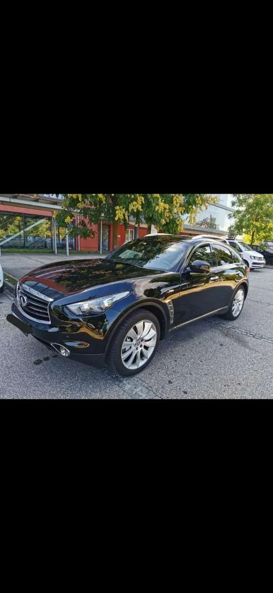 Infiniti Fx 2011 photo 2