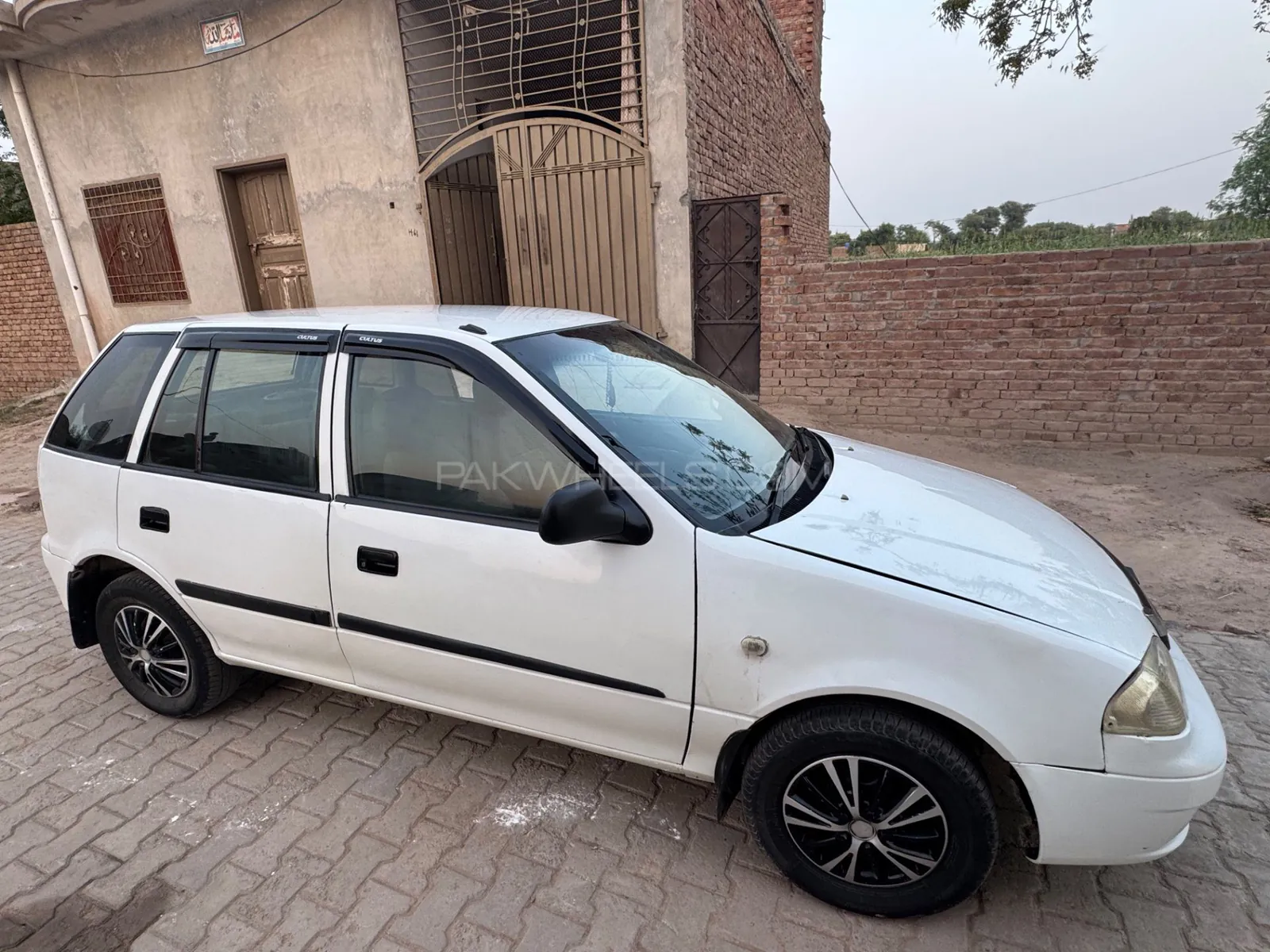 Suzuki Cultus