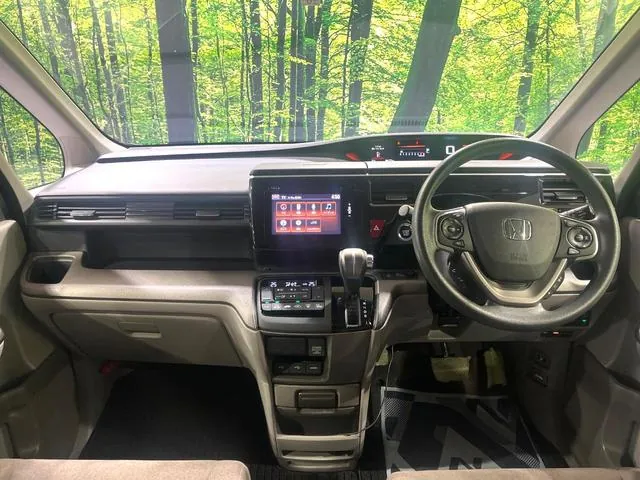 Honda Stepwgn G 2015 photo 2