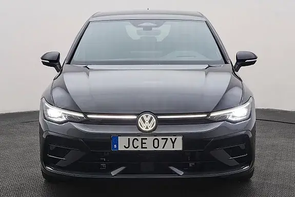 Volkswagen Golf I 2026 photo 3