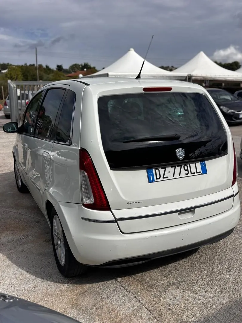 Lancia Musa 2010 photo 4