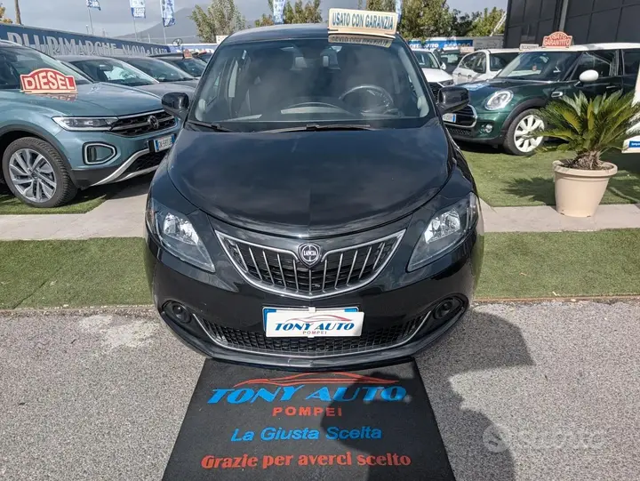 Lancia Ypsilon 2022 photo 2