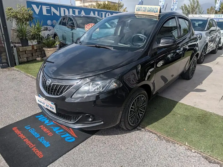 Lancia Ypsilon