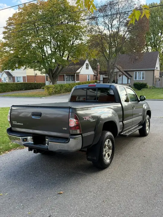 Toyota Tacoma 2010 photo 5