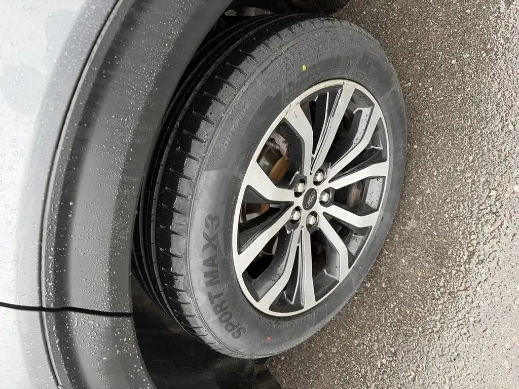 Ford Explorer 2022 photo 4