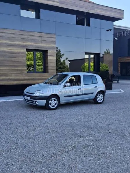 Renault Clio 2001 photo 3