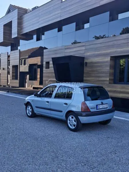Renault Clio 2001 photo 4