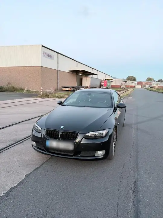 BMW E92 320I