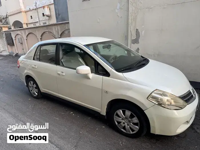 Nissan Tiida 2009 photo 3