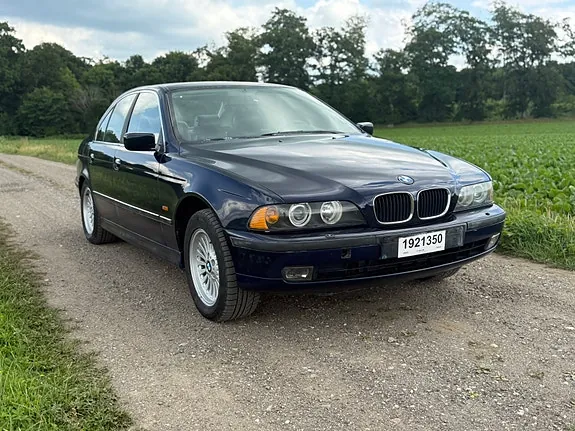 BMW 528I