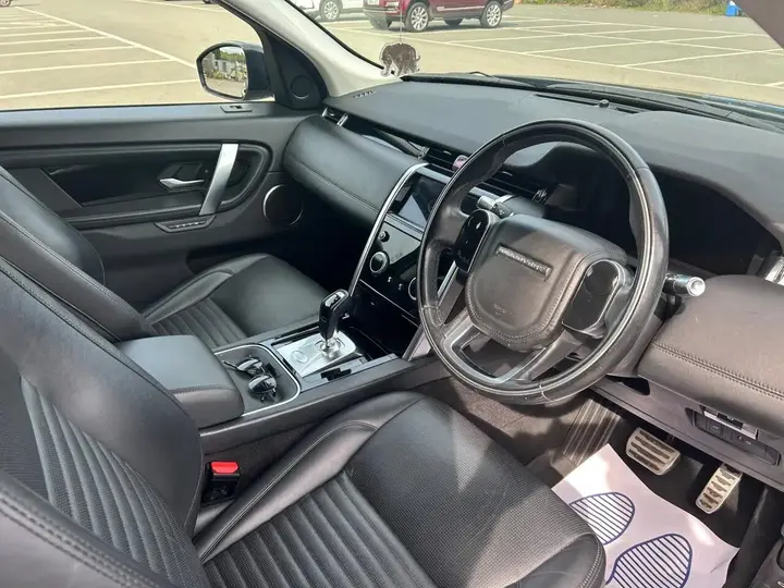Land Rover Discovery Sport 2019 photo 5
